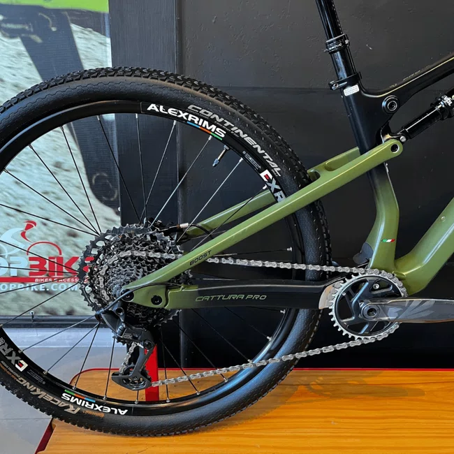 Bicicleta Oggi Cattura Pro-T20 Aro 29 GX 12v Verde e Preto - Seminova