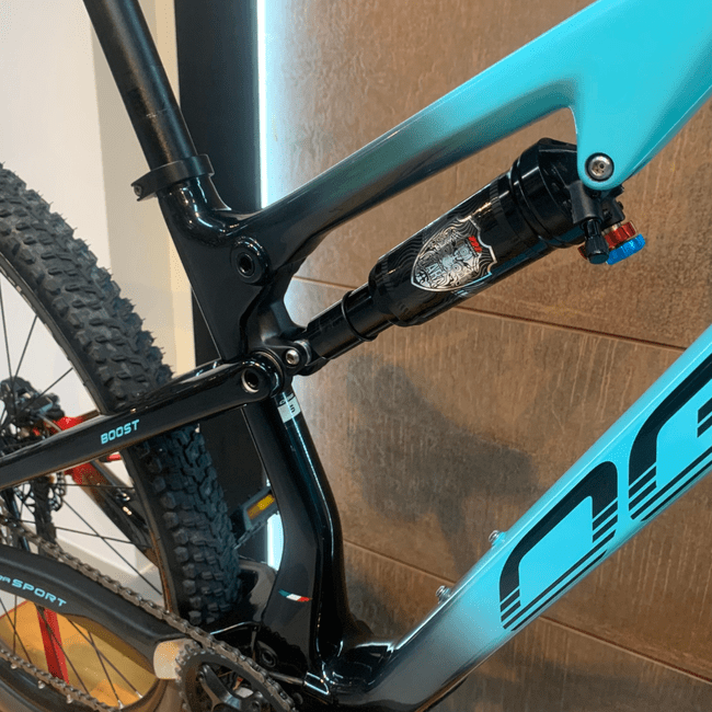 Bicicleta Oggi Cattura Sport Aro 29 Deore 12v Azul e Preto e Vermelho - Seminova