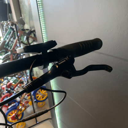 Bicicleta Oggi E-Bike Flex 200 Tourney 7v Preto e Grafite