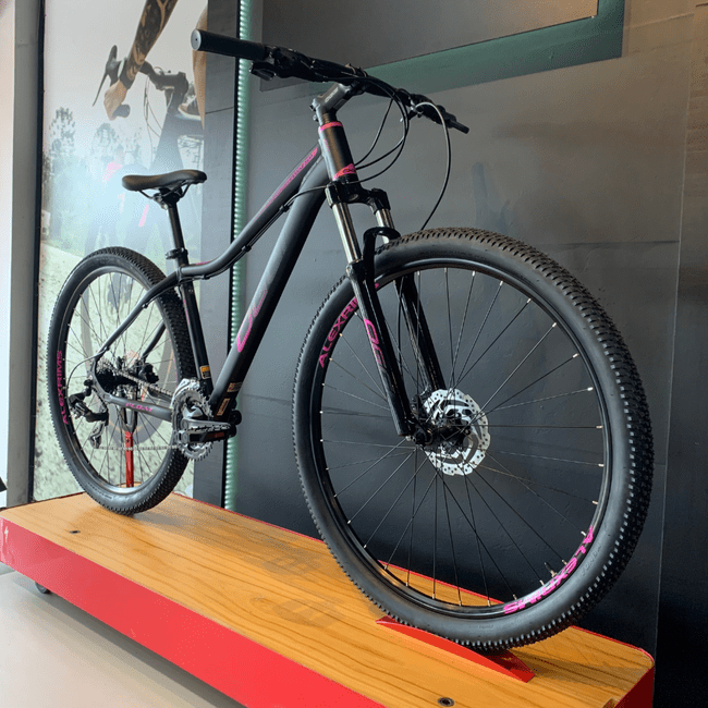 Bicicleta Oggi Float 5.0 Aro 29 Tourney 24v Preto e Rosa