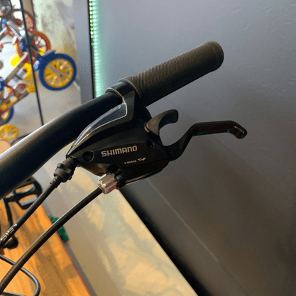 Bicicleta Oggi Hacker Aro 24 Tourney 21v Vermelho e Amarelo
