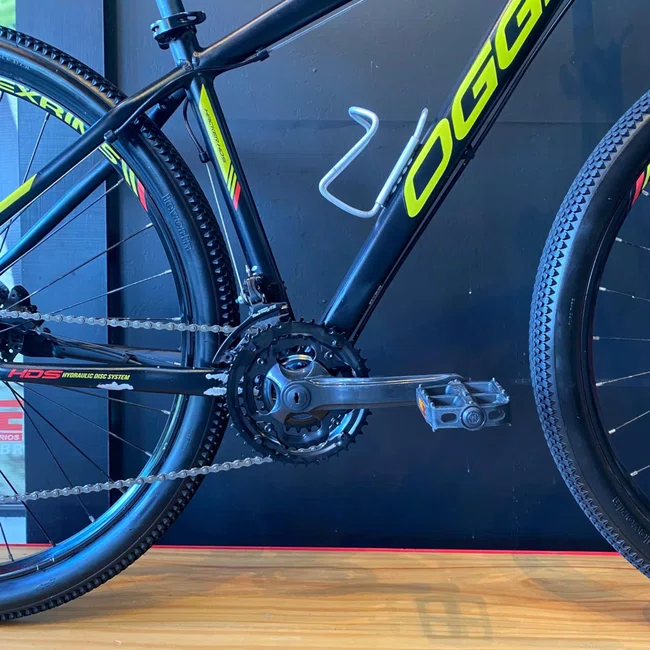 Bicicleta Oggi Hacker Aro 29 Hds Shimano 24v Preta e Amarela - Seminova