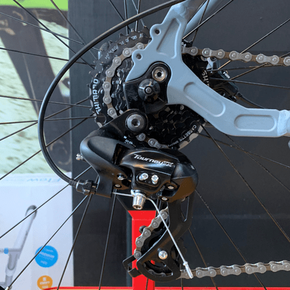 Bicicleta Oggi Hacker HDS Aro 29 Tourney 24v Grafite e Vermelho e Preto