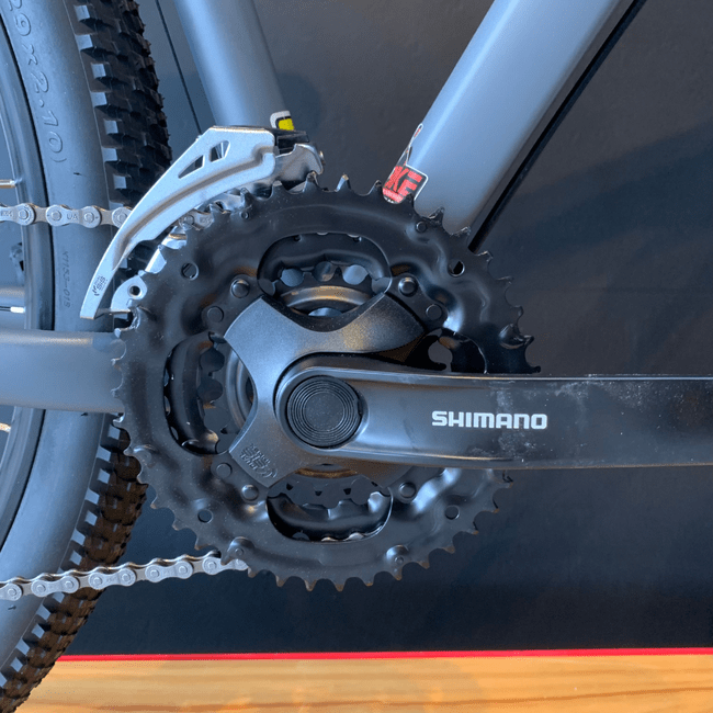 Bicicleta Oggi Hacker HDS Aro 29 Tourney 24v Grafite e Preto e S-Lime
