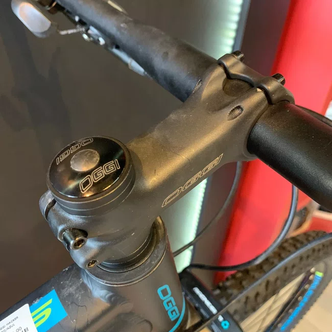 Bicicleta Oggi Hacker Hds Aro 29 Tourney 24v Preto e Azul - Seminova