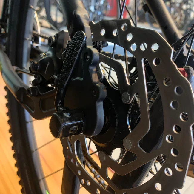 Bicicleta Oggi Hacker Hds Aro 29 Tourney 24v Preto e Azul - Seminova