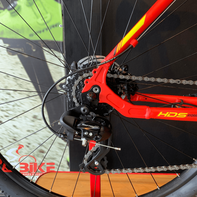 Bicicleta Oggi Hacker HDS Aro 29 Tourney 24v Vermelho e Amarelo e Preto