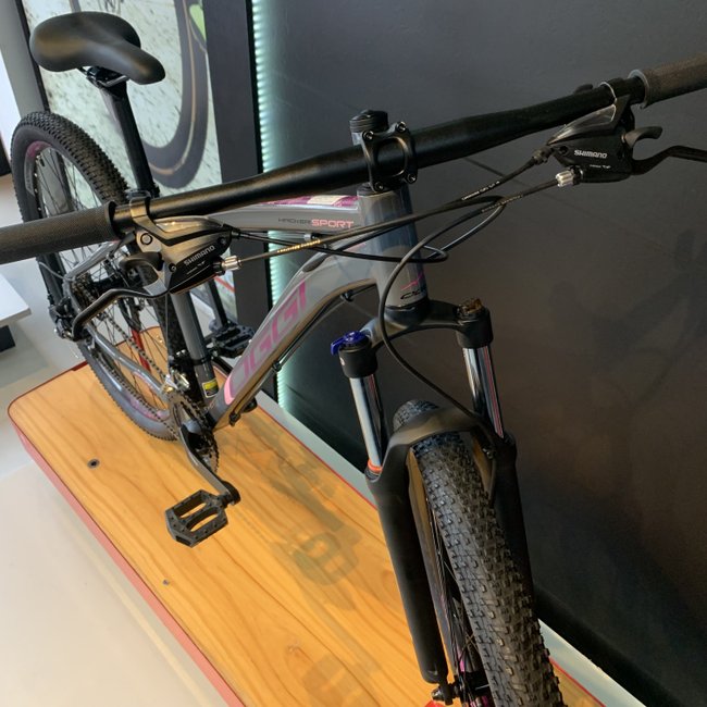 Bicicleta Oggi Hacker Sport Aro 29 Tourney 21v 2024 Grafite e Rosa e Preto