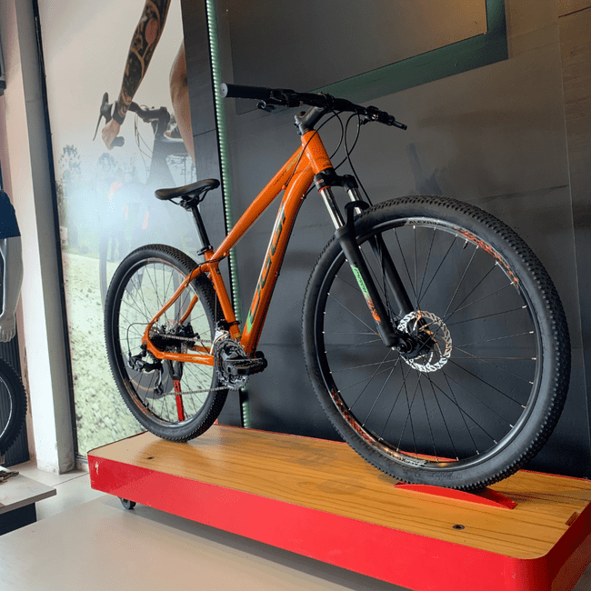 Bicicleta Oggi Hacker Sport Aro 29 Tourney 21v 2024 Laranja e Verde e Preto