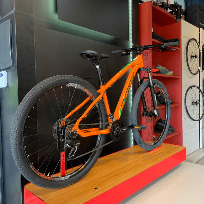 Bicicleta Oggi Hacker Sport Aro 29 Tourney 21v 2024 Laranja e Verde e Preto