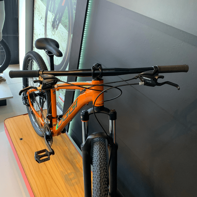 Bicicleta Oggi Hacker Sport Aro 29 Tourney 21v 2024 Laranja e Verde e Preto