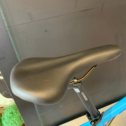 Bicicleta Oggi Hacker Sport Aro 29 Tourney 21v Azul e Preto