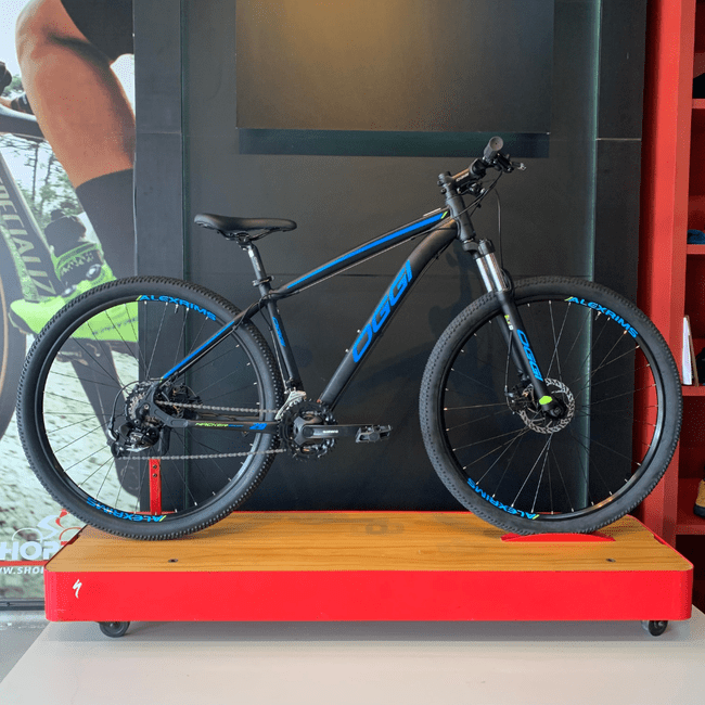 Bicicleta Oggi Hacker Sport Aro 29 Tourney 21v Preto e Azul e S-Lime