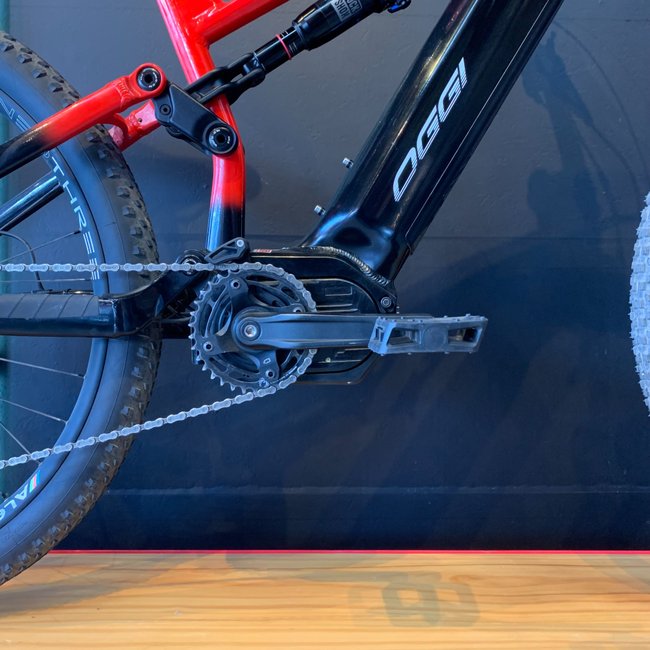 Bicicleta Oggi Razzo Aro 29 Deore 11v Preto e Vermelho - Seminova