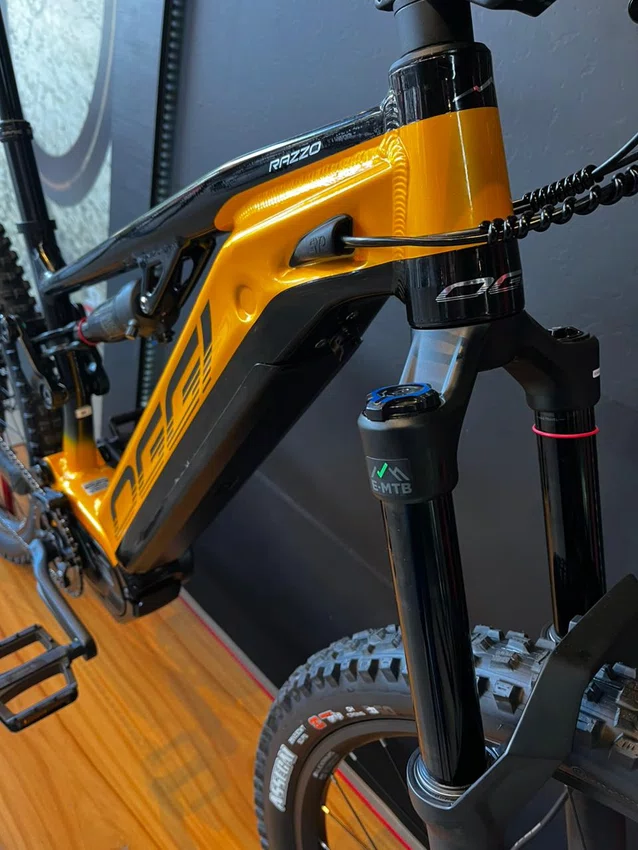 Bicicleta Oggi Razzo T130 A29 Cues 11v Am/Pr 2026