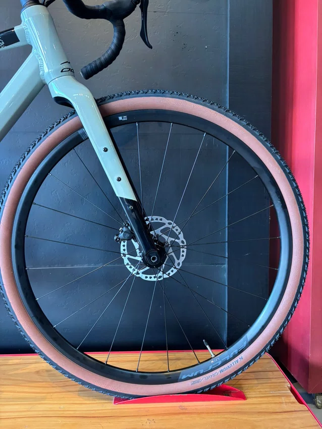 Bicicleta Oggi Tribale GRX 12v A700 2026 Cinza/Preto