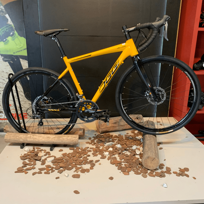 Bicicleta Oggi Velloce Aro 700 Claris 16v Amarelo e Preto e Cinza