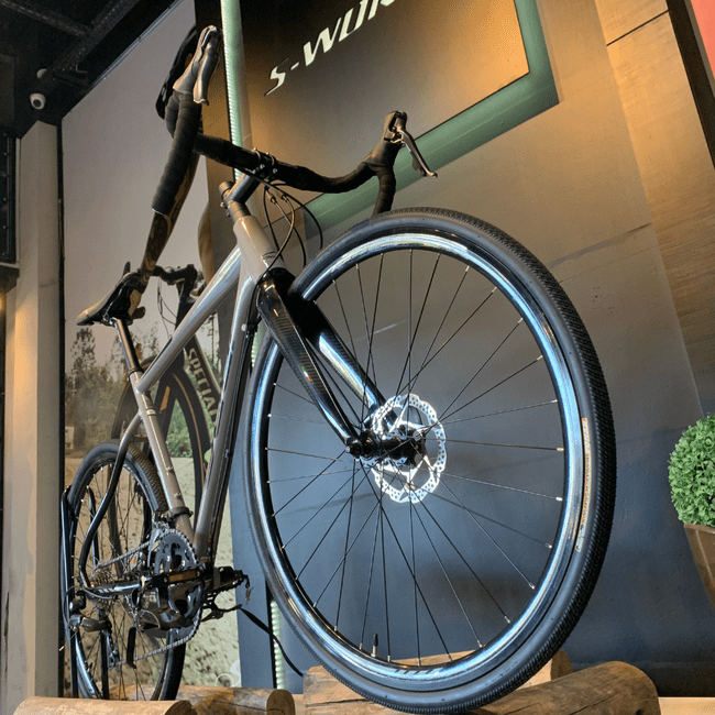 Bicicleta Oggi Velloce Aro 700 Claris 16v Grafite e Preto
