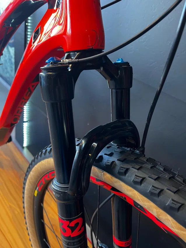 Bicicleta Orbea A29 Oiz m30 Carbon 12v Laranja Preto - Seminova