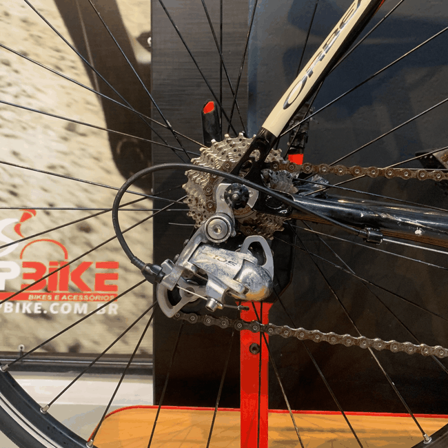 Bicicleta Orbea Aqua 105 20v Aro 700 T-51 Preta e Branca e Vermelha-Seminova