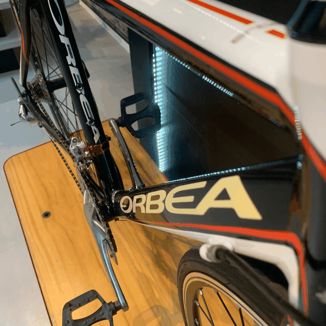 Bicicleta Orbea Aqua 105 20v Aro 700 T-51 Preta e Branca e Vermelha-Seminova