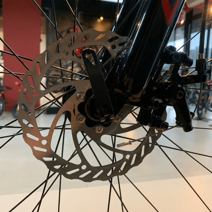 Bicicleta OXS Glide 100 Aro 29 Shimano 21v Preto e Laranja e Vermelho