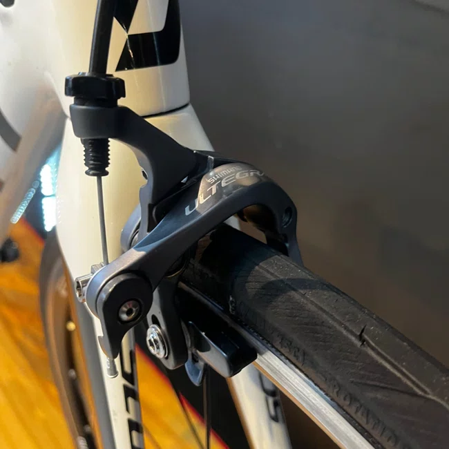 Bicicleta Scott Addict 15 Carbon Aro 700 Ultegra 22v Preta Branca e Azul - Seminova
