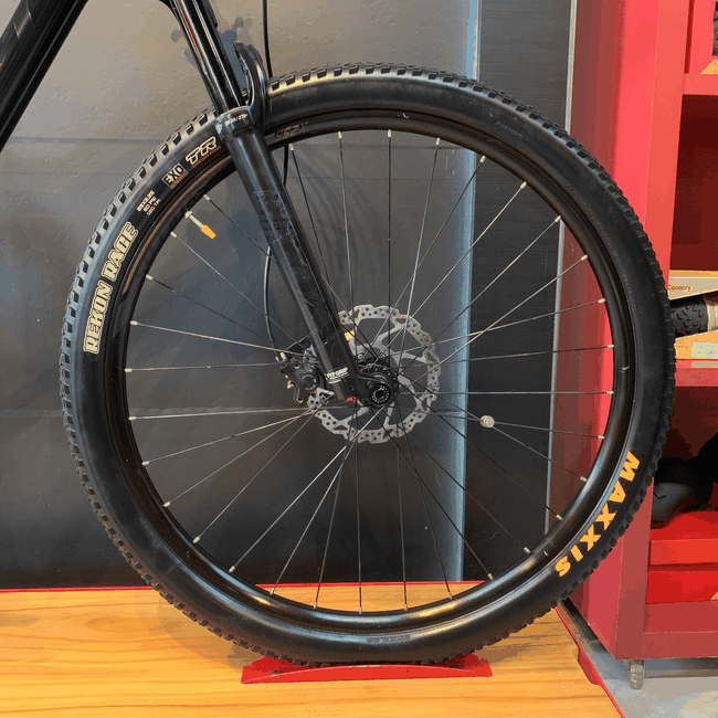 Bicicleta Scott Spark 950 Aro 29 NX 12v T-17 Preta e Bronze - Seminova