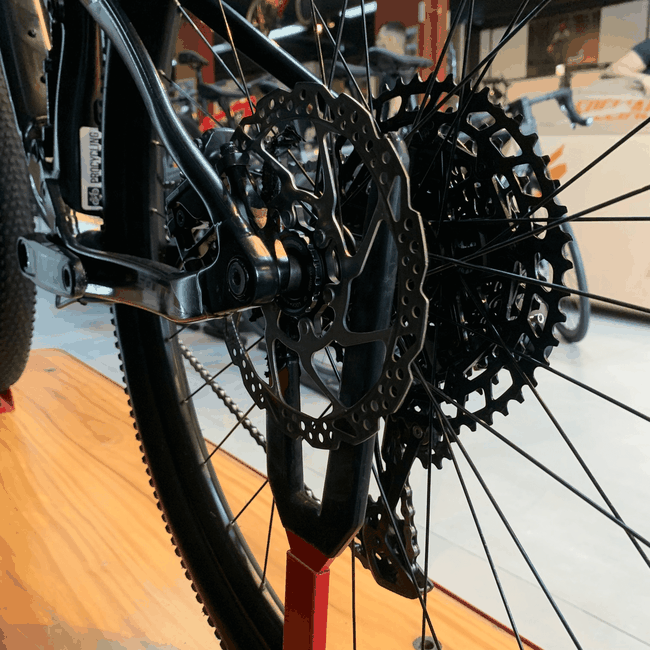 Bicicleta Scott Spark 950 Aro 29 NX 12v T-17 Preta e Bronze - Seminova
