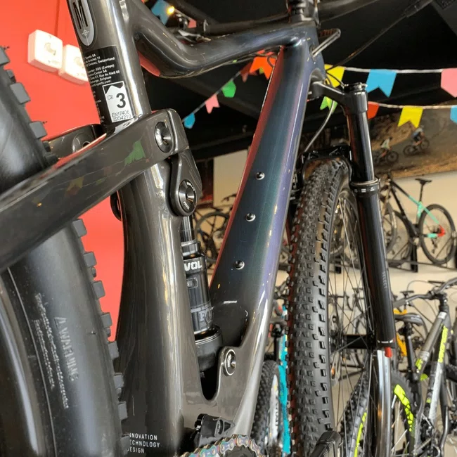 Bicicleta Scott Spark RC Team Aro 29 SRAM XX1 12v Camaleão/Preto Seminova