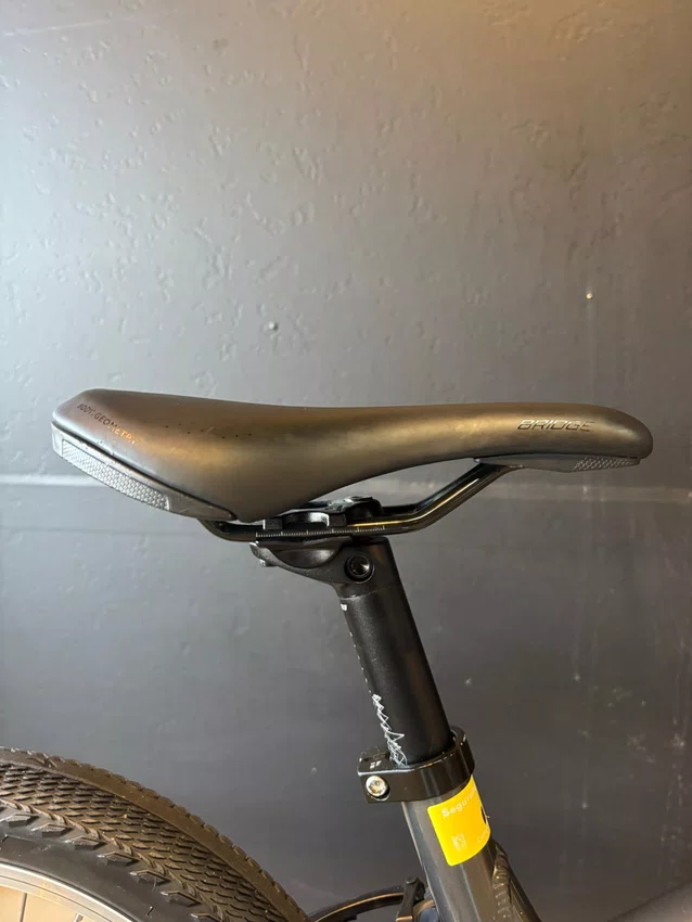 Bicicleta seminova a16 specialized jett grafite