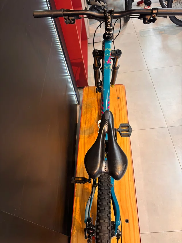 Bicicleta Seminova A26 Viking Tuff-25 Shimano 21V Verde/Amarelo/Rosa