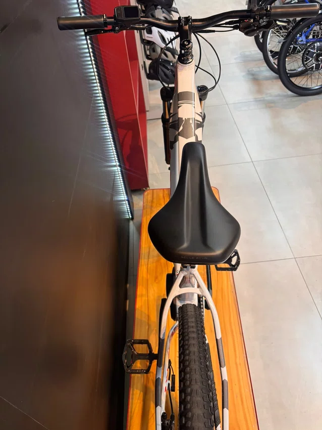Bicicleta Seminova A29 Caloi E-Vibe Shimano Cues 9V T-17 Cinza