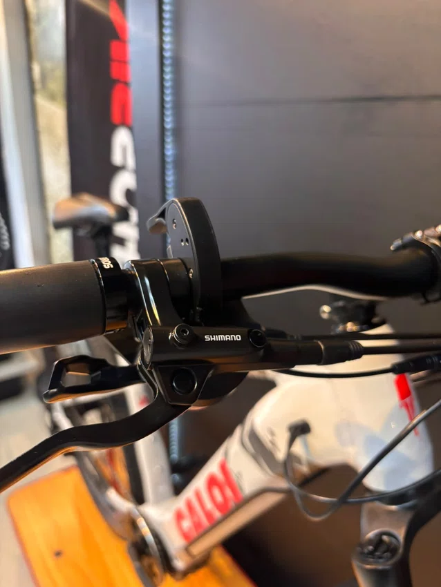 Bicicleta Seminova A29 Caloi E-Vibe Shimano Cues 9V T-17 Cinza