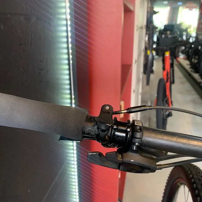 Bicicleta Edro Aro 29 Full Carbon GX 12V Preta - Seminova