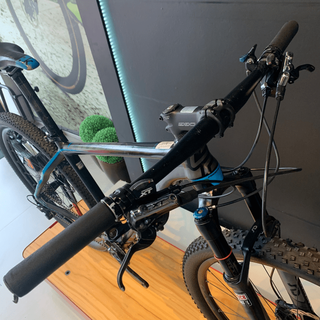 Bicicleta La Pierre PR729 Aro 29 XT 22v Preto e Azul - Seminova