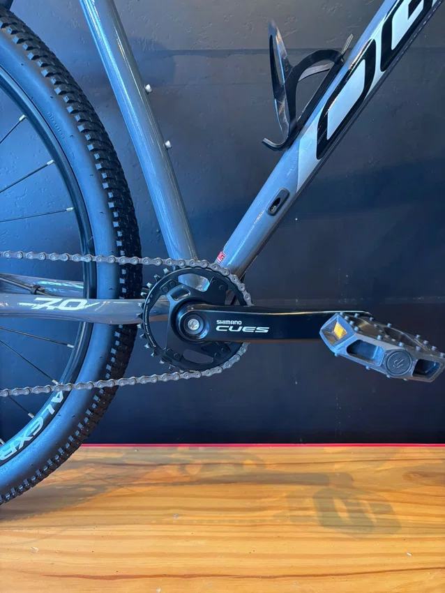 Bicicleta Seminova A29 Oggi 7.0 Shimano Cues 9v T-21 Cinza / Amarela