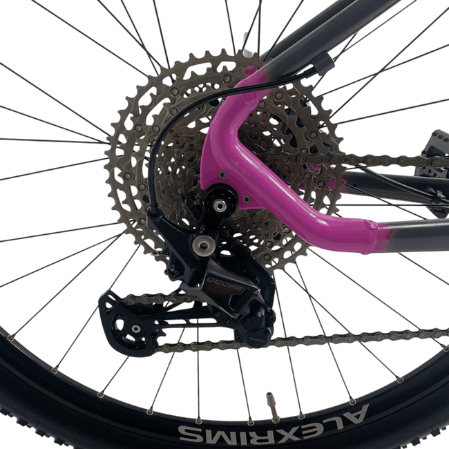 Bicicleta Oggi Big Wheel 7.2 Aro 29 Deore 12v Grafite e Rosa - Seminova