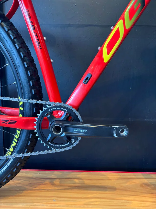 Bicicleta Seminova A29 Oggi 7.2 Shimano Deore 11V T-17 Vermelha