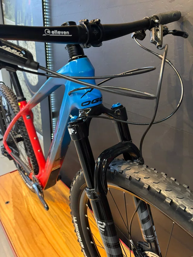 Bicicleta seminova a29 oggi agile pro sram gx 12v t-17 azul/vermelha