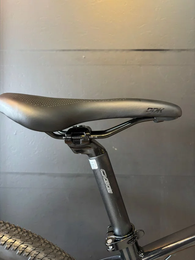Bicicleta seminova a29 oggi bw 7.0 shimano alivio sl 18v t- 17 preto/vermelho/amarelo