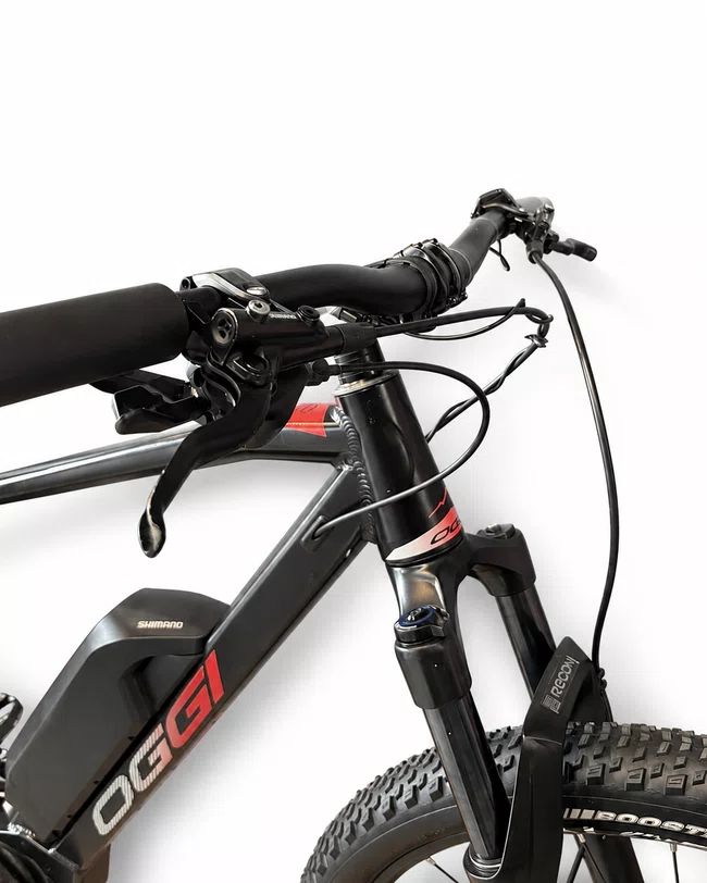 Bicicleta Seminova A29 Oggi BW 8.3 Shimano Deore 11V T-17 Preto/Vermelho