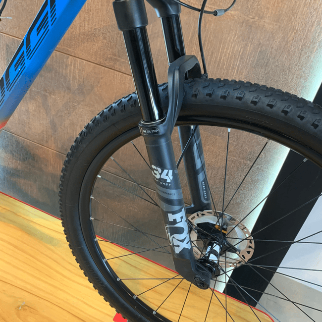 Bicicleta Oggi Cattura Pro Aro 29 XT 12v Azul e Vermelho - Seminova