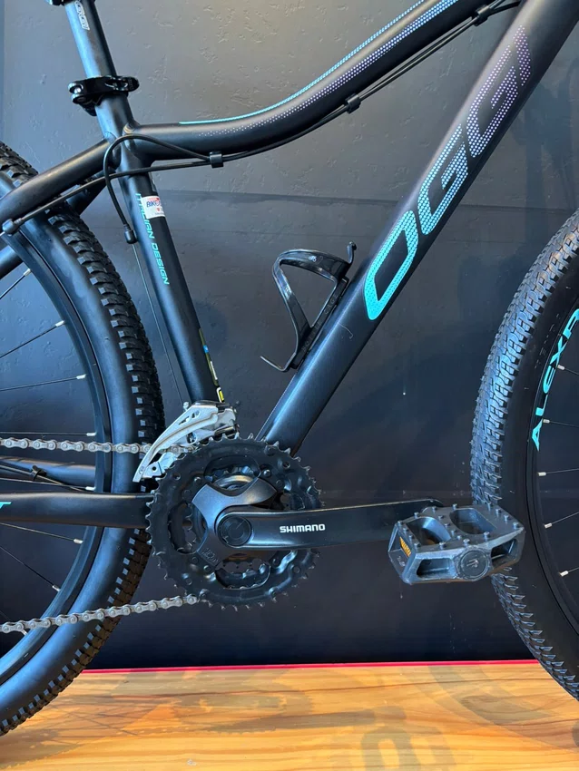 Bicicleta Seminova A29 Oggi Float 5.0 Shimano Tourney 24V t-17 Preto/Azul/Roxa