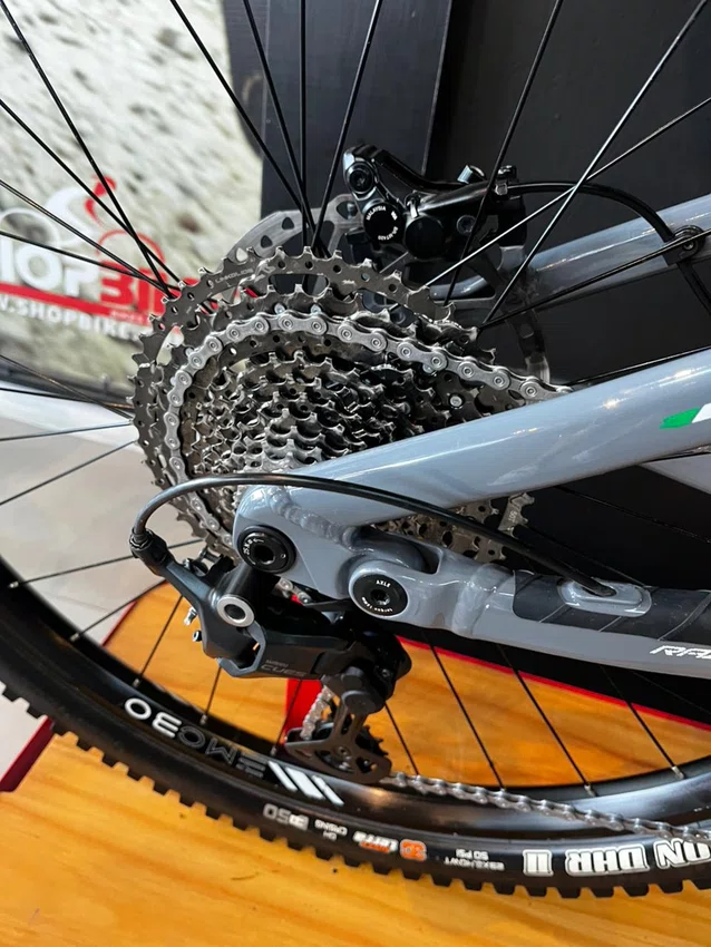 Bicicleta Oggi Razzo T-130 Aro 29 Shimano Cues 11v Cinza Seminova