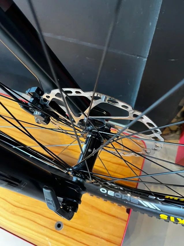 Bicicleta Oggi Razzo T-130 Aro 29 Shimano Cues 11v Cinza Seminova