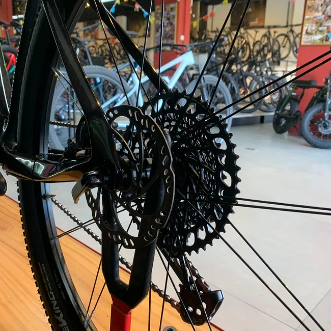 Bicicleta Orbea Alma Aro 29 Gx Lunar 12v Preto e Verde - Seminova