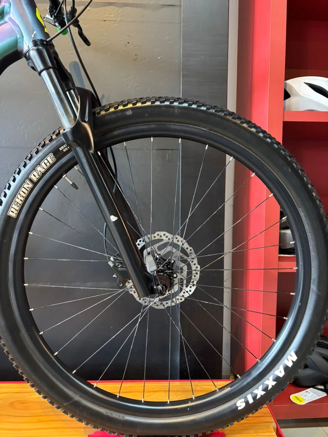 Bicicleta seminova a29 scoot 965 shimano slx 12v t-17 camaleão