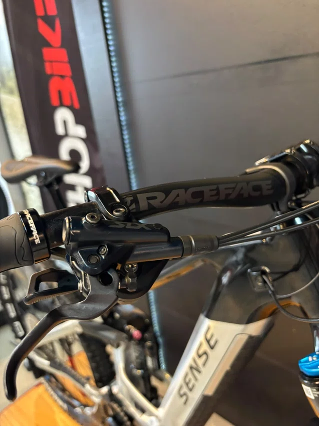 Bicicleta seminova a29 sense exalt e-trail evo forty-5 shimano slx 12v prata/preto