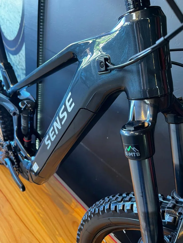 Bicicleta Sense Exalt E- trail Shimano Deore A29 11v Preta /Cinza Seminova